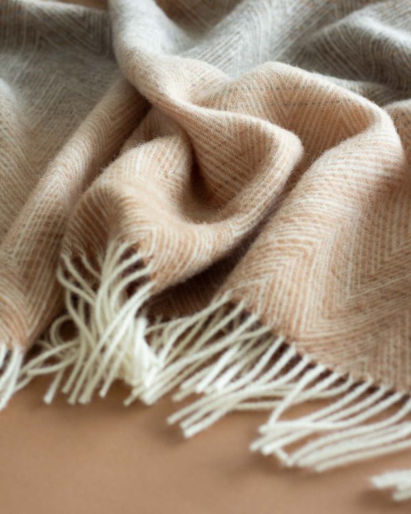 Wool throw Missoni beige_macro